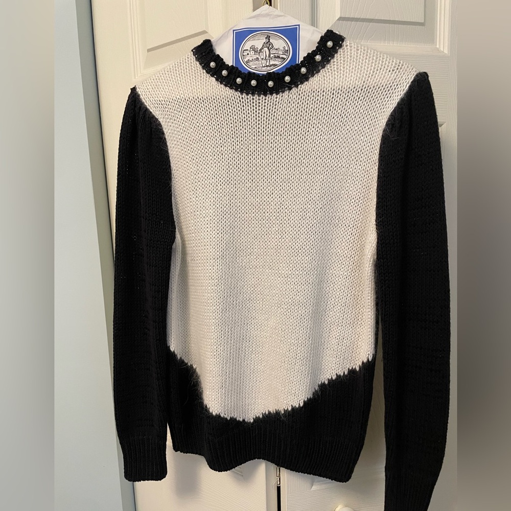 Knit sweater with pearl detail